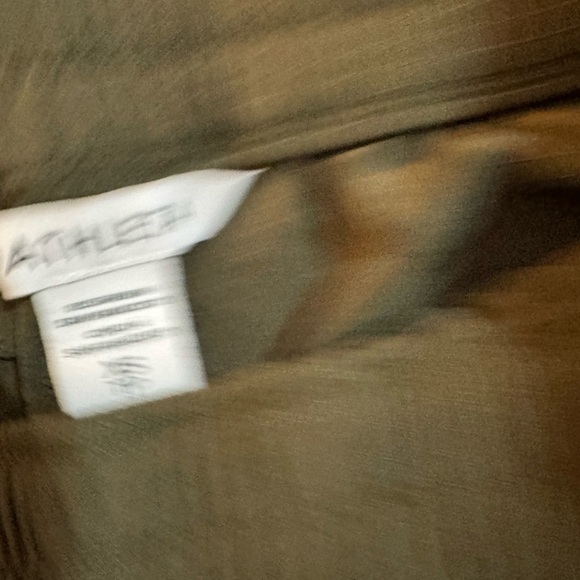 Athleta Olive Green Women's Shorts - Picture 3 of 3